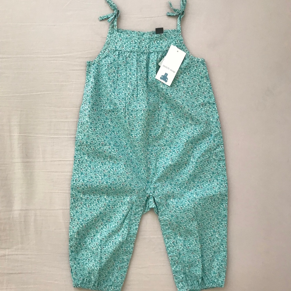 Gap baby coverall size 12-18 month NWT